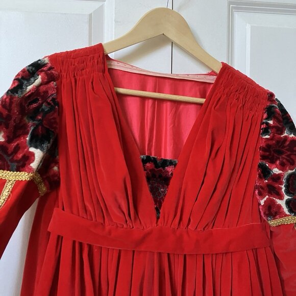 Vintage Handmade Medieval Tudor Ren Faire Red Velvet Dress Cosplay Costume - Picture 2 of 11